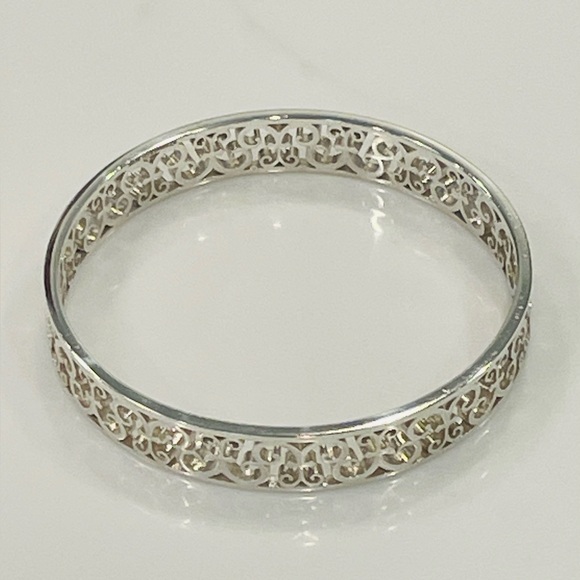 Tiffany Enchant Bangle Bracelet in Sterling Silver - like new. - Picture 1 of 5